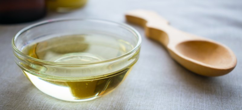 6 Health Benefits of MCT oil - Is It Better than Coconut Oil? - Dr. Axe - Max Sweets